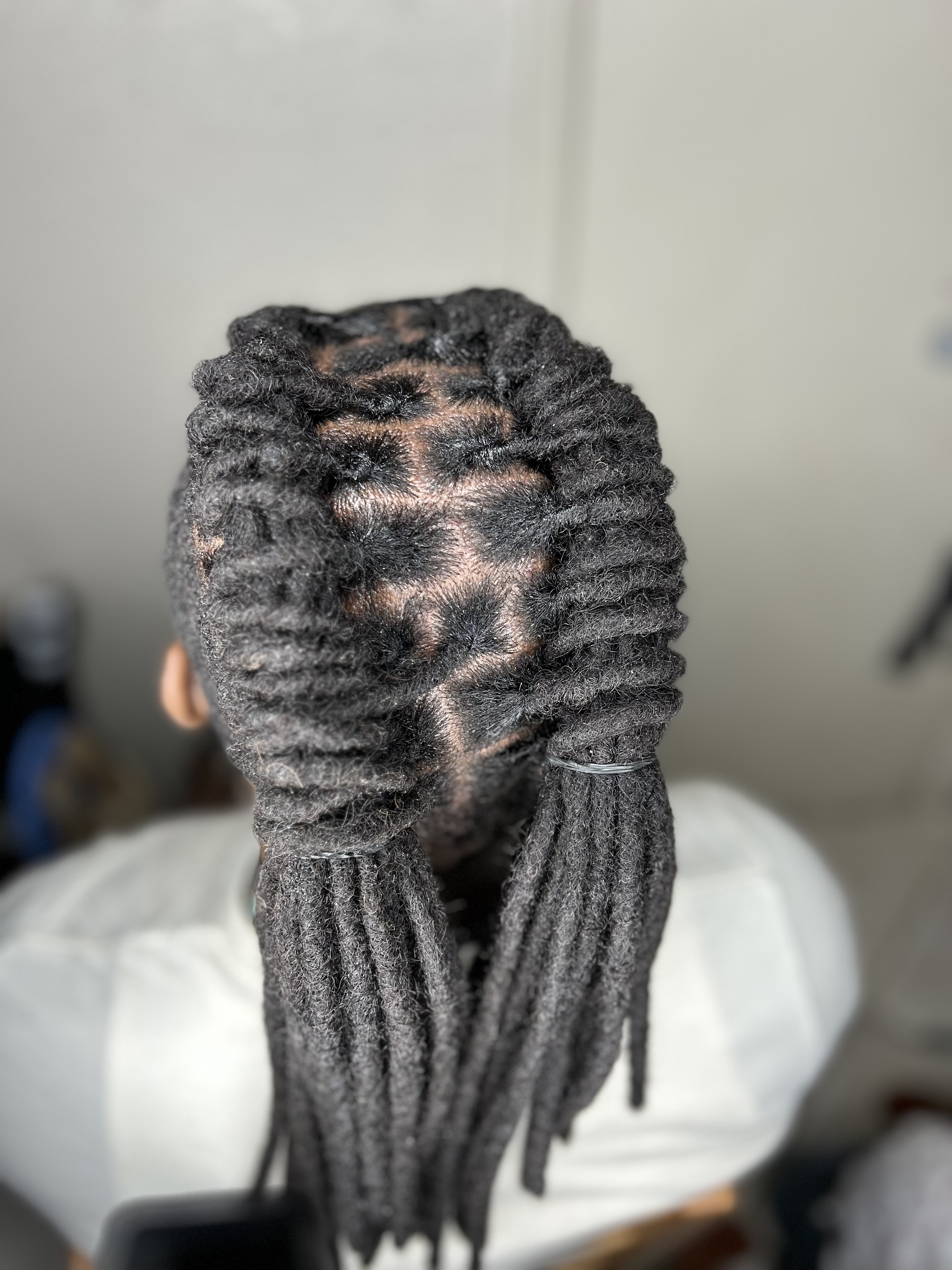 Install locs + style